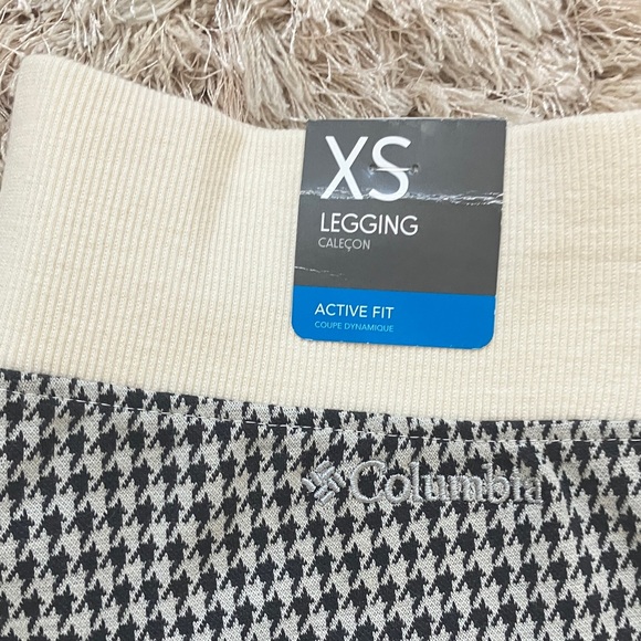 Columbia Women’s Active Fit Leggings - Black and Cream - Picture 3 of 7